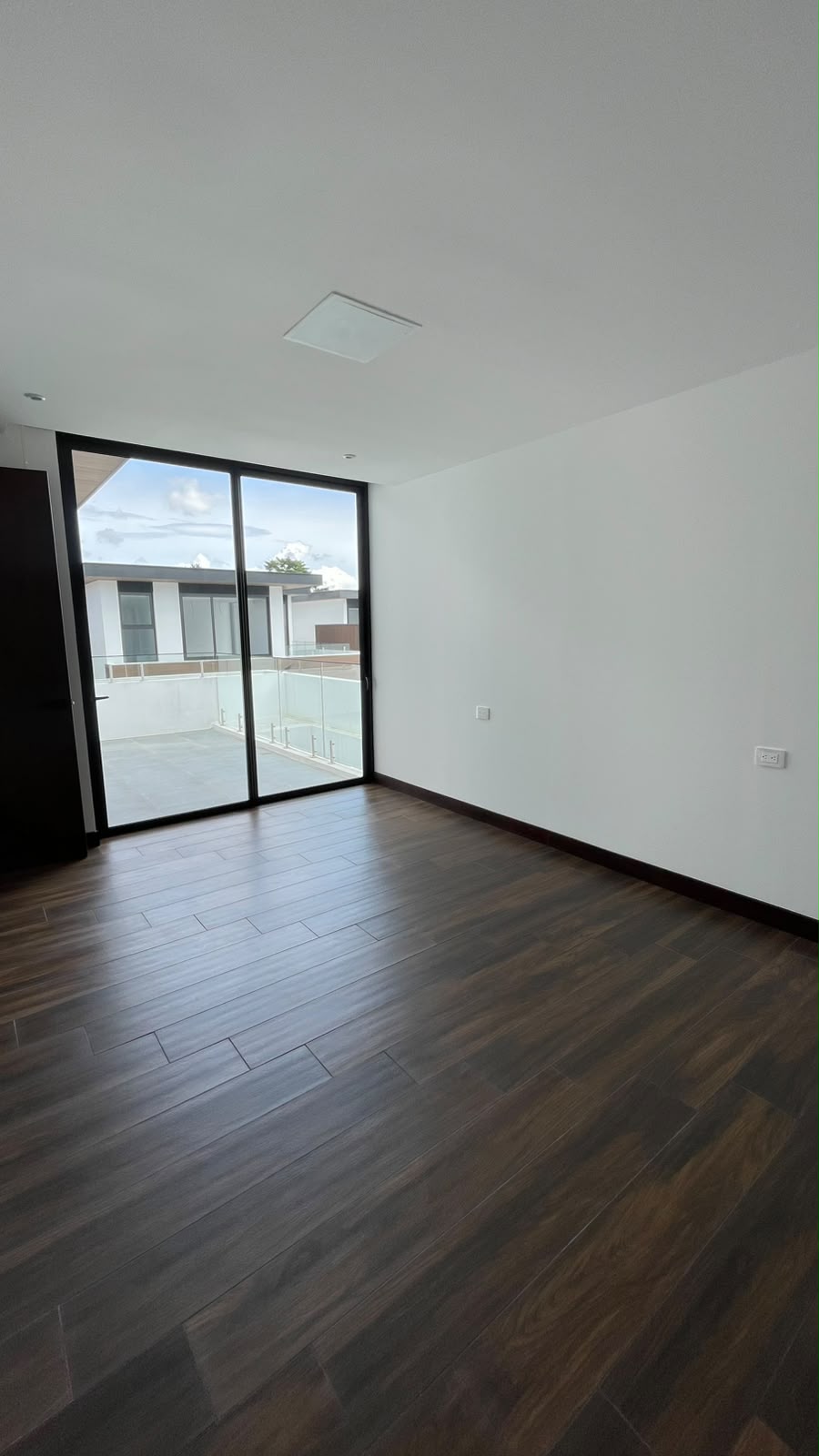 MOLIE RESIDENCIAS, ZONA 10.